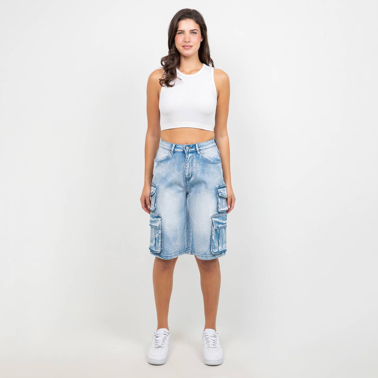PLUS SIZE MULTIPLE POCKETS LIGHT WASH DENIM JORTS