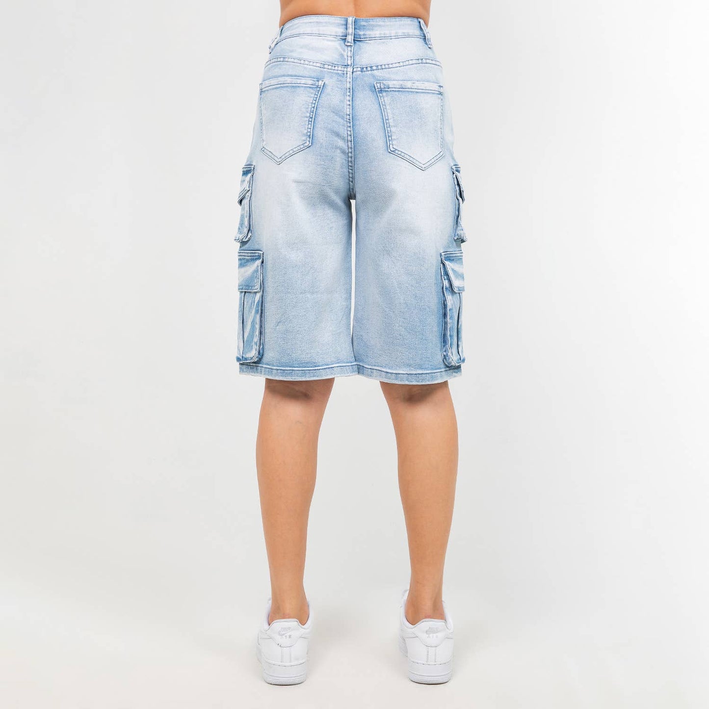 PLUS SIZE MULTIPLE POCKETS LIGHT WASH DENIM JORTS