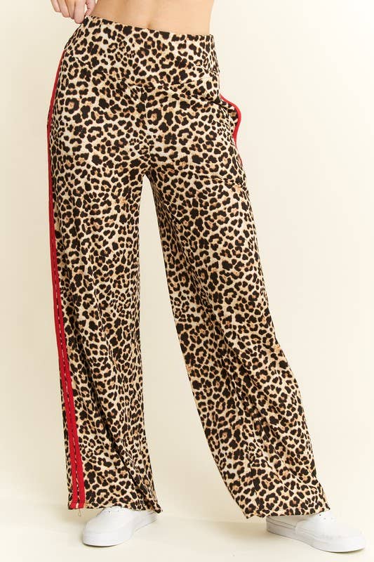 PLUS SIZE LEOPARD PRINT WITH RED SIDE STRIPE PANTS: Mocha Brown / 2XL