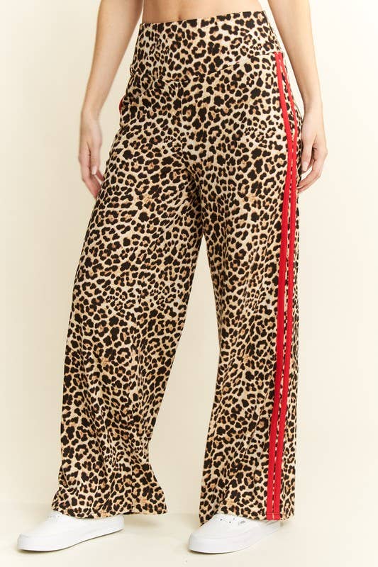 PLUS SIZE LEOPARD PRINT WITH RED SIDE STRIPE PANTS: Mocha Brown / 1XL