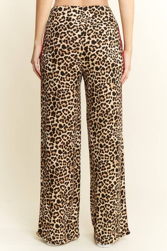 PLUS SIZE LEOPARD PRINT WITH RED SIDE STRIPE PANTS: Mocha Brown / 2XL