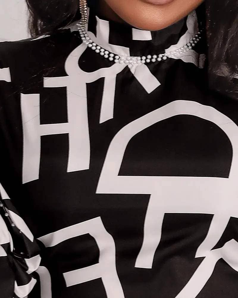 Decor letter print sheer mesh lantern sleeve top: BLACK / 1-2-2-2-1 / S-M-L-XL-2XL
