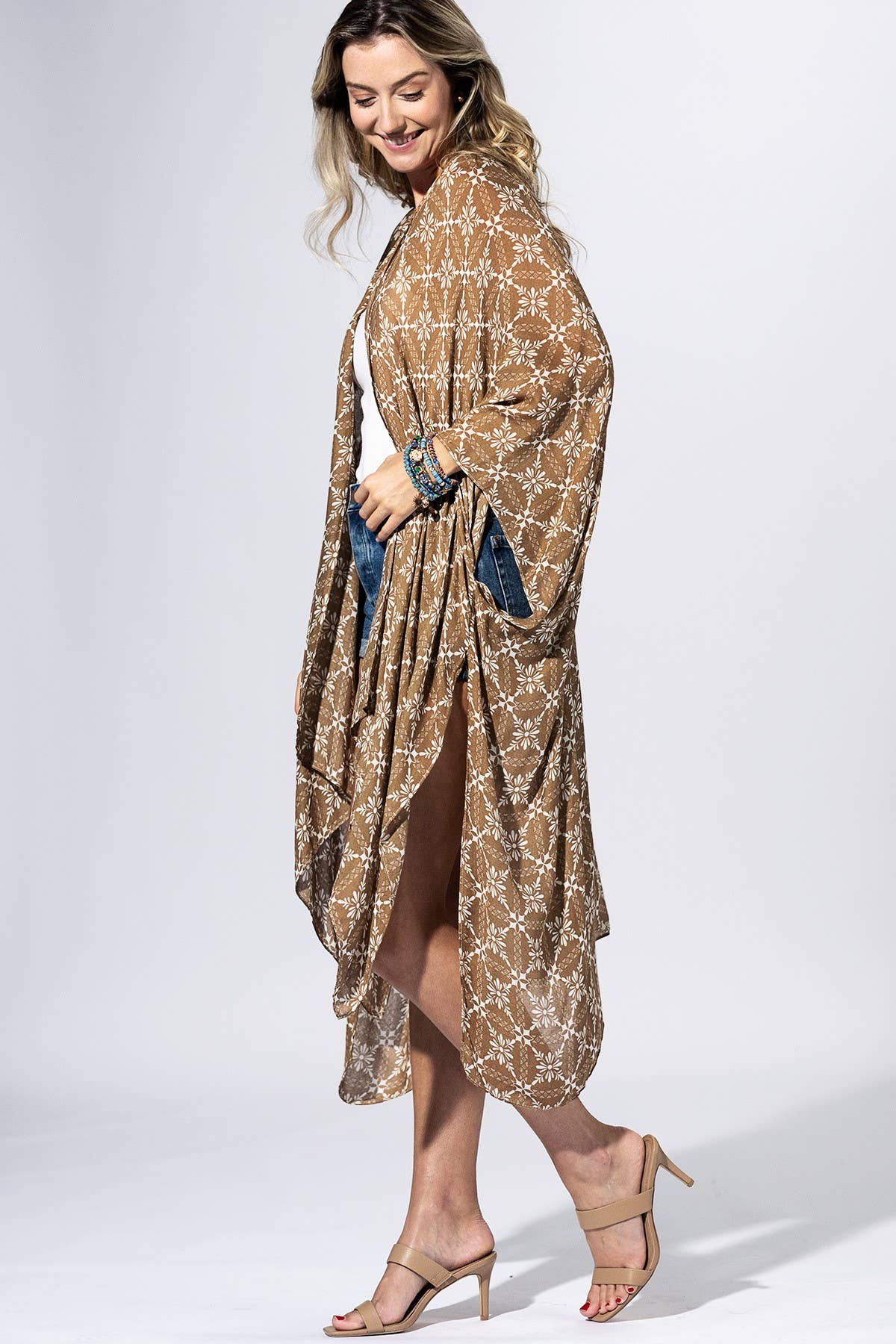 Walnut Medallion Kimono: WALNUT