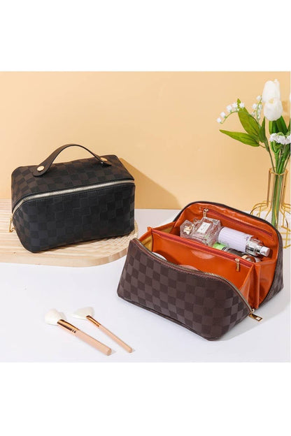 ,,,,_...._ VEGAN LEATHER MAKEUP BAG SOLID BAG: BROWN-172928 / OS