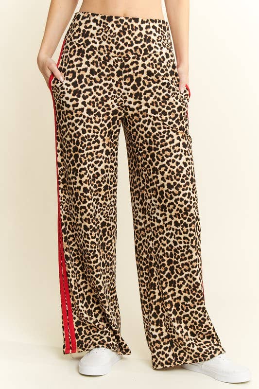 PLUS SIZE LEOPARD PRINT WITH RED SIDE STRIPE PANTS: Mocha Brown / 3XL