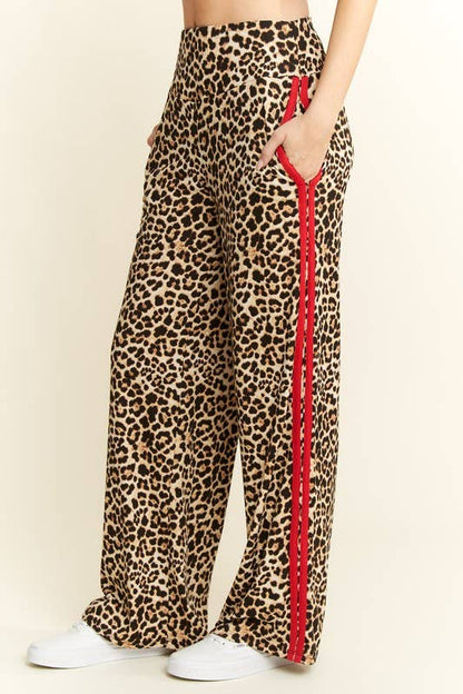 PLUS SIZE LEOPARD PRINT WITH RED SIDE STRIPE PANTS: Mocha Brown / 3XL