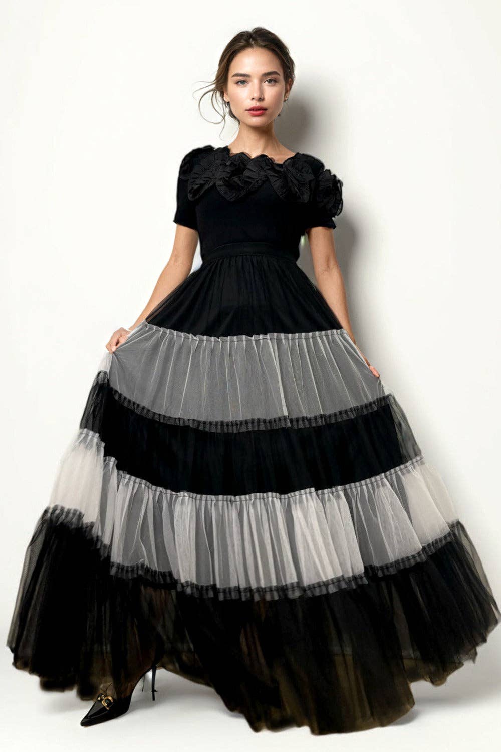 X7953 TIERED TULLE RUFFLE SKIRT: BLK/WHT / M