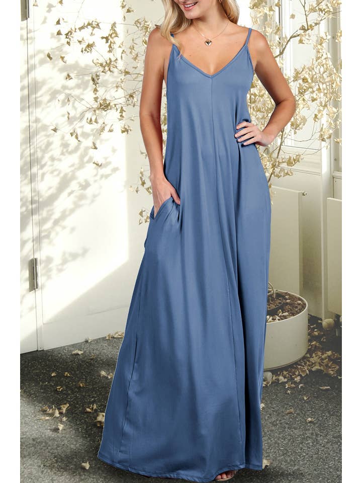 SPAGHETTI STRAP KNIT MAXI DRESS: DENIMBLUE